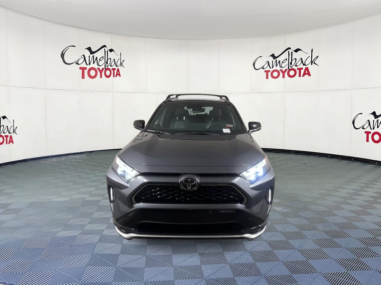Used 2025 Toyota RAV4 XSE w/ Weather Package AWD/4WD image 5