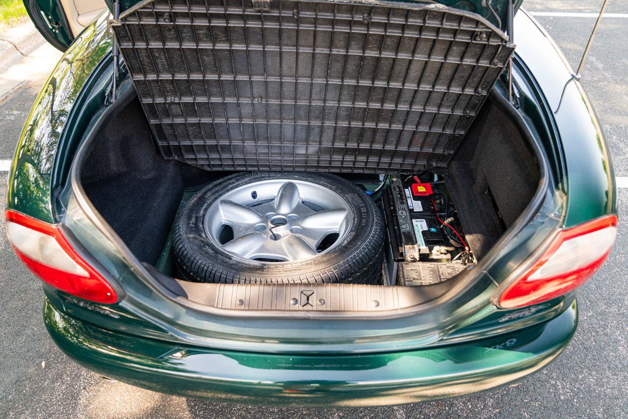 Used 1998 Jaguar XK8 Convertible RWD image 11