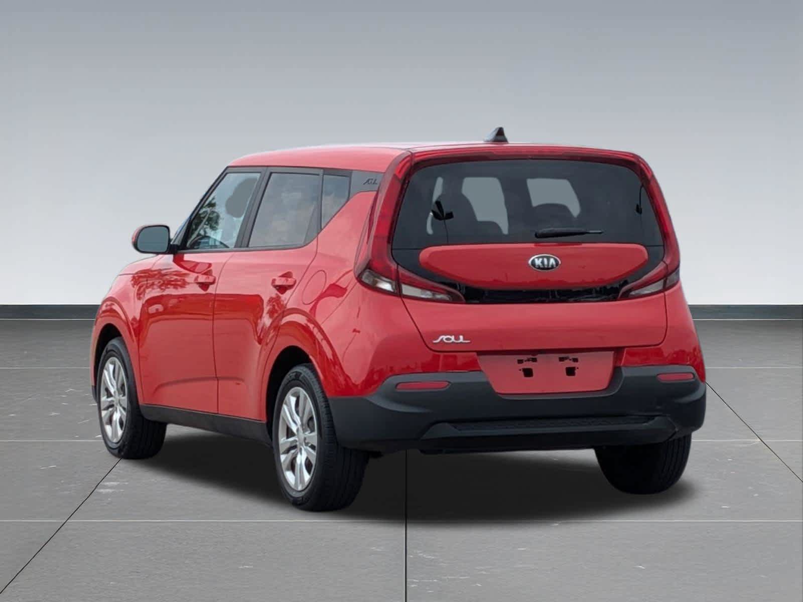 Used 2021 Kia Soul LX FWD image 3