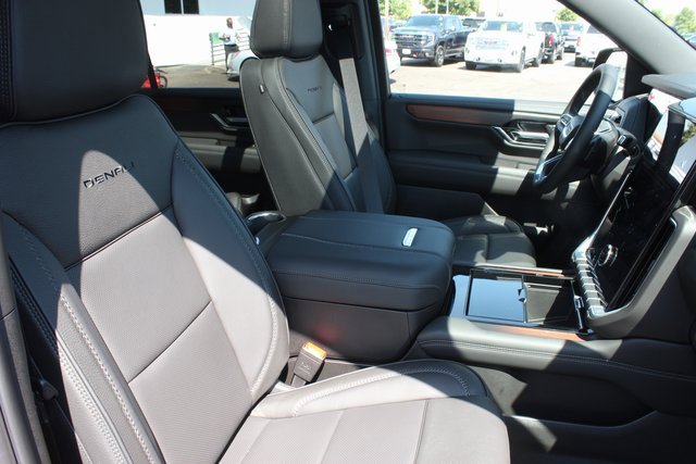 New 2025 GMC Yukon XL Denali w/ Sun & Power Step Package image 30