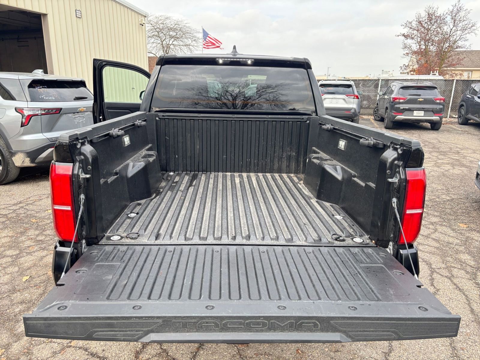 Used 2025 Toyota Tacoma SR image 30