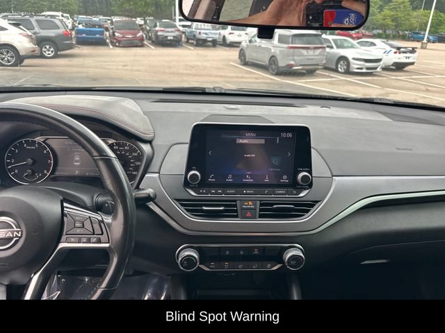 Used 2023 Nissan Altima 2.5 SR FWD image 10