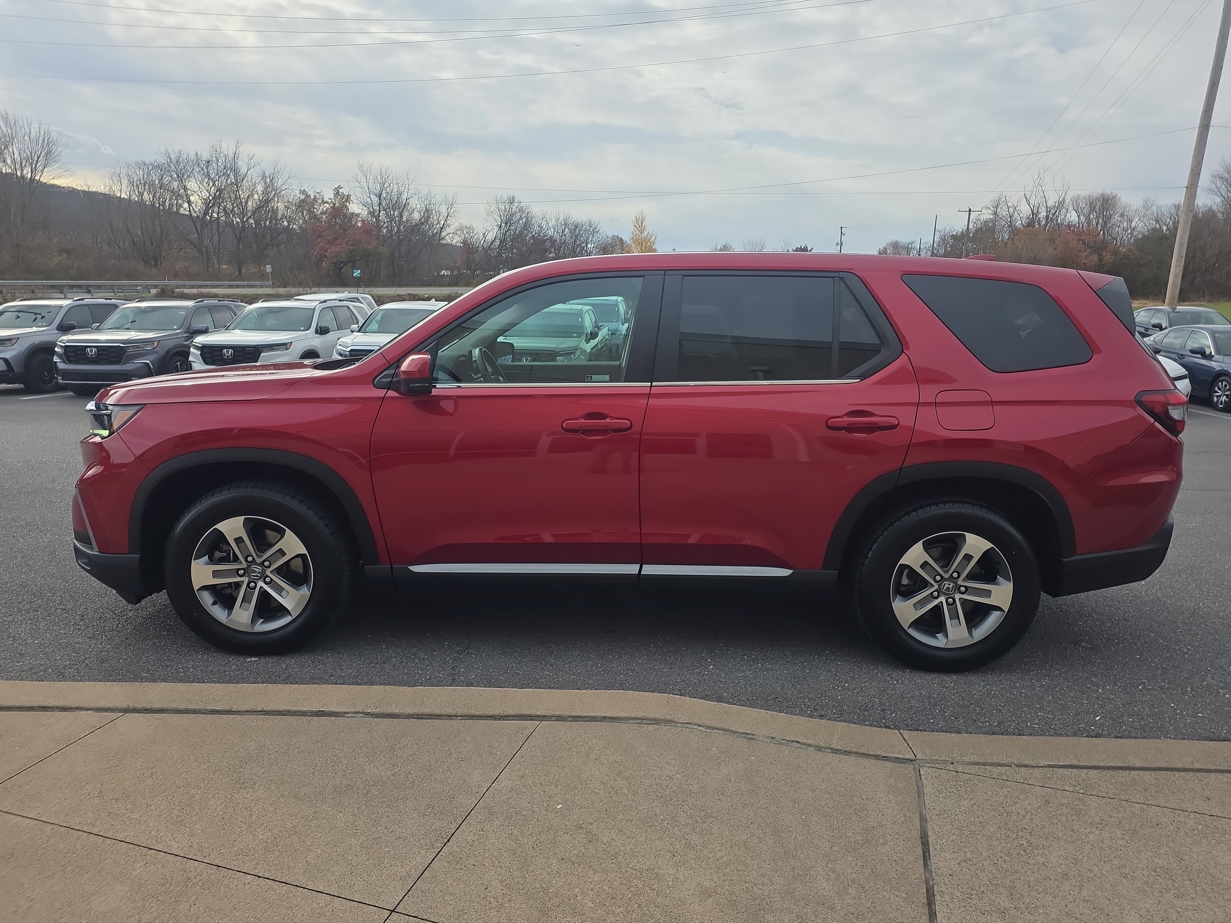 Used 2023 Honda Pilot EX-L image 9