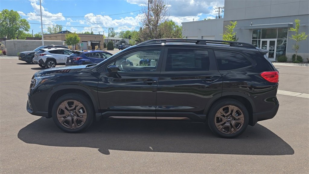 Used 2025 Subaru Ascent Bronze Edition image 8