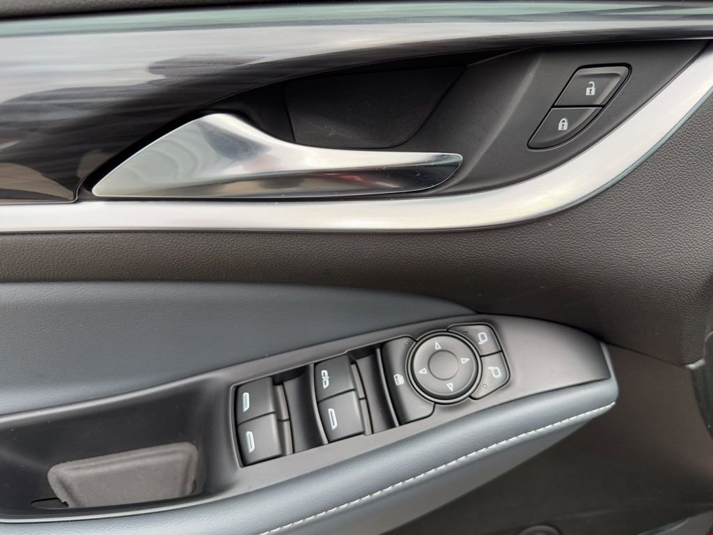 Used 2022 Buick Enclave Essence w/ Experience Buick Package image 19