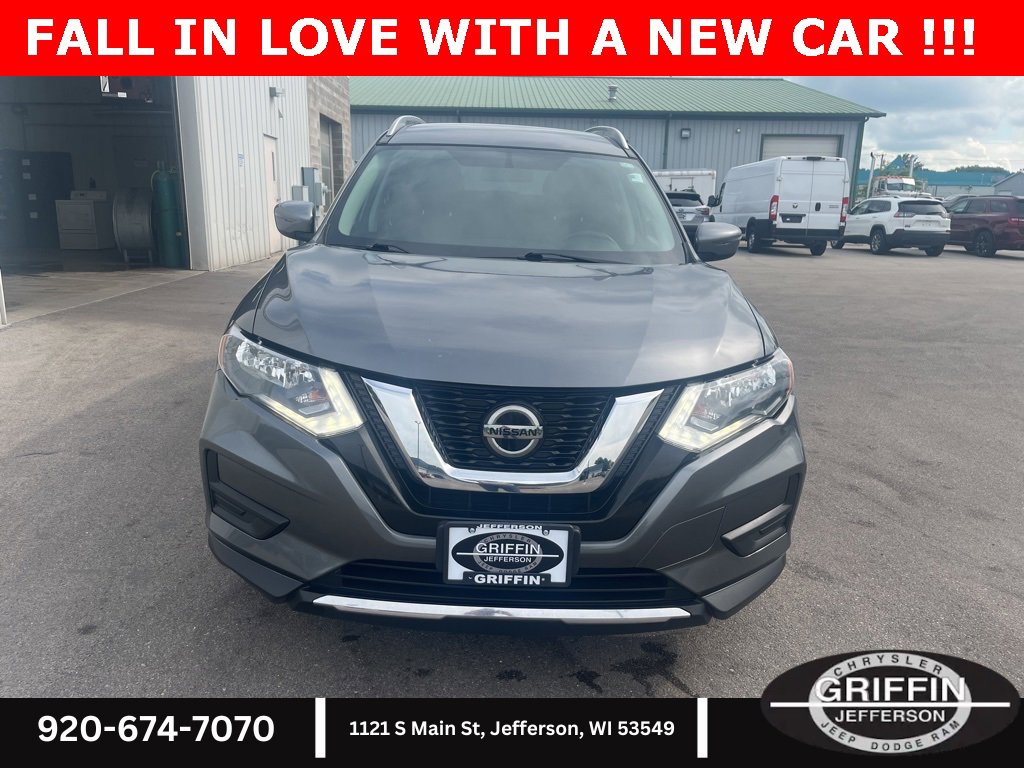 Used 2018 Nissan Rogue SV image 6