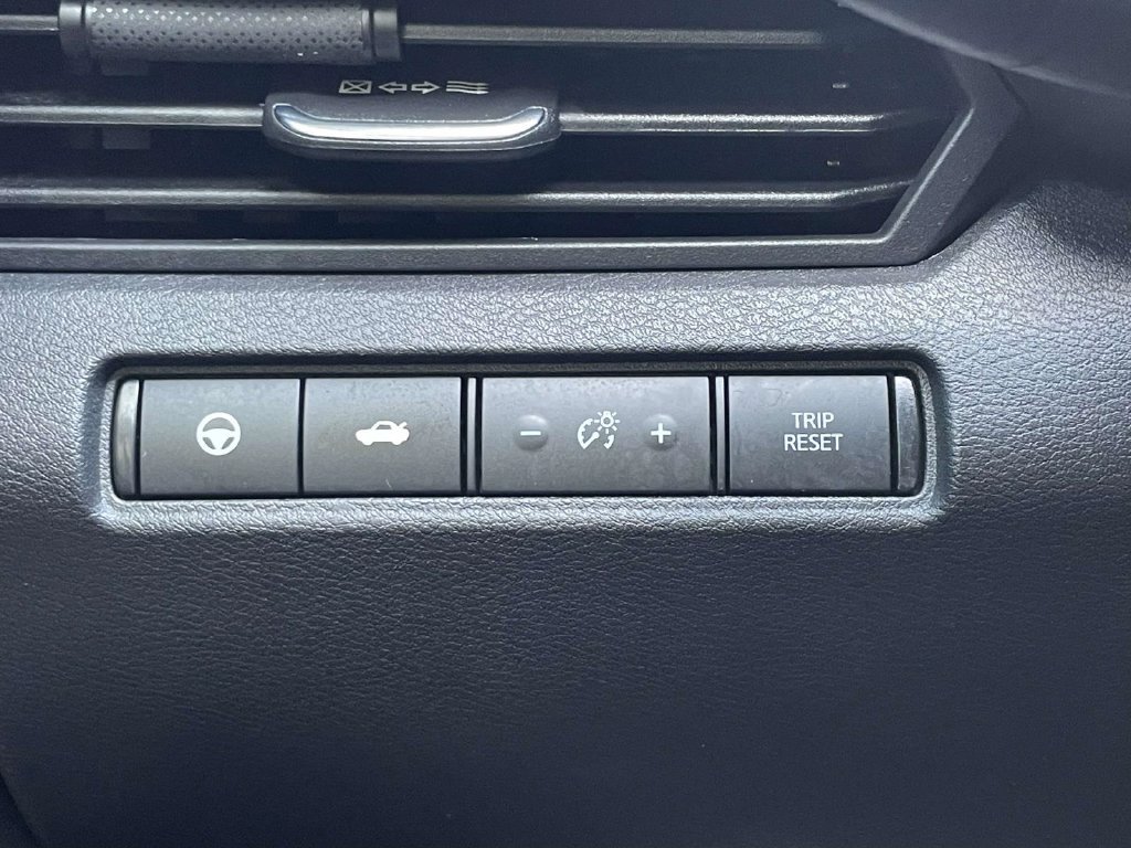 Used 2023 Nissan Altima 2.0 SR FWD image 20