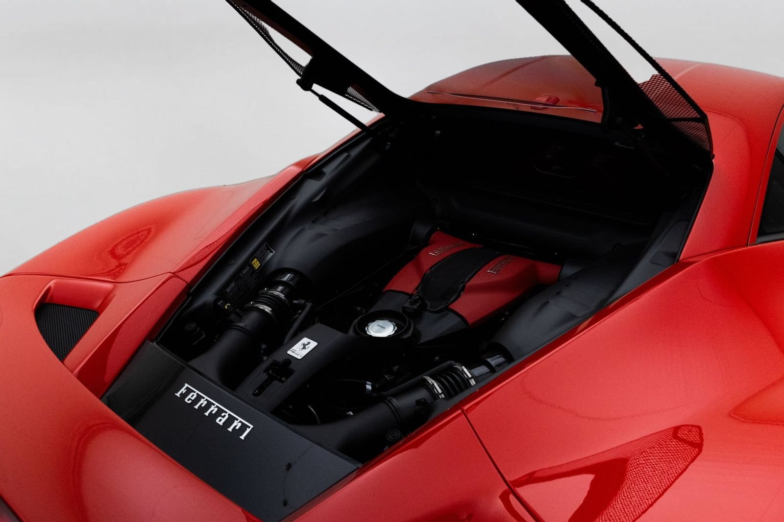 Used 2021 Ferrari F8 Tributo RWD image 29