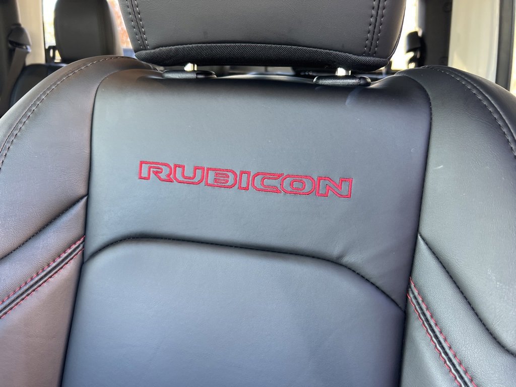 Used 2025 Jeep Gladiator Rubicon w/ Safety Group image 17
