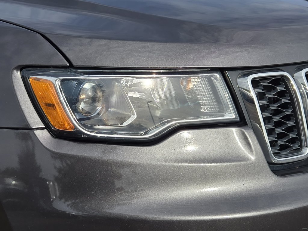 Used 2019 Jeep Grand Cherokee Limited AWD/4WD image 11