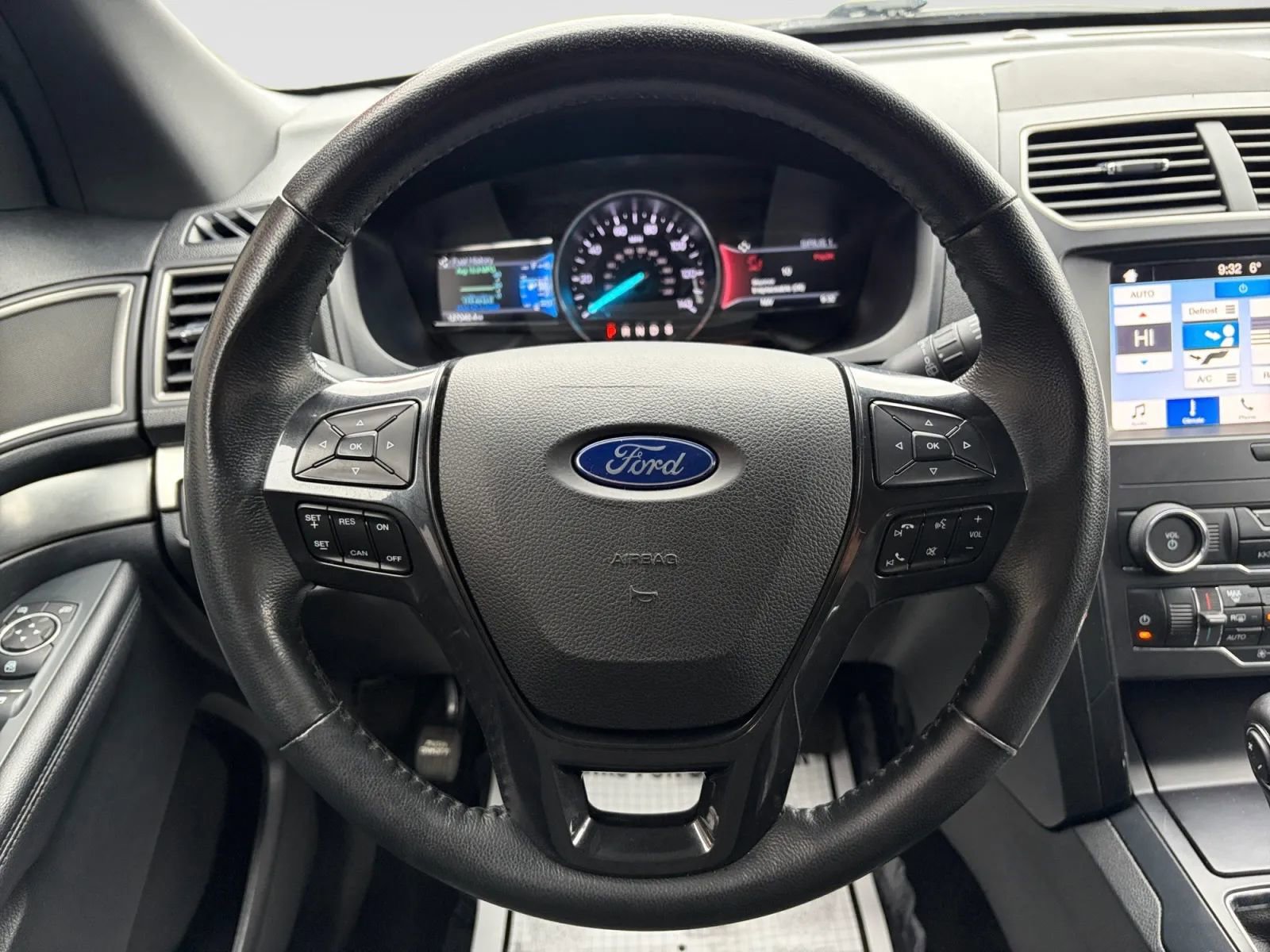 Used 2019 Ford Explorer XLT w/ Equipment Group 201A image 24
