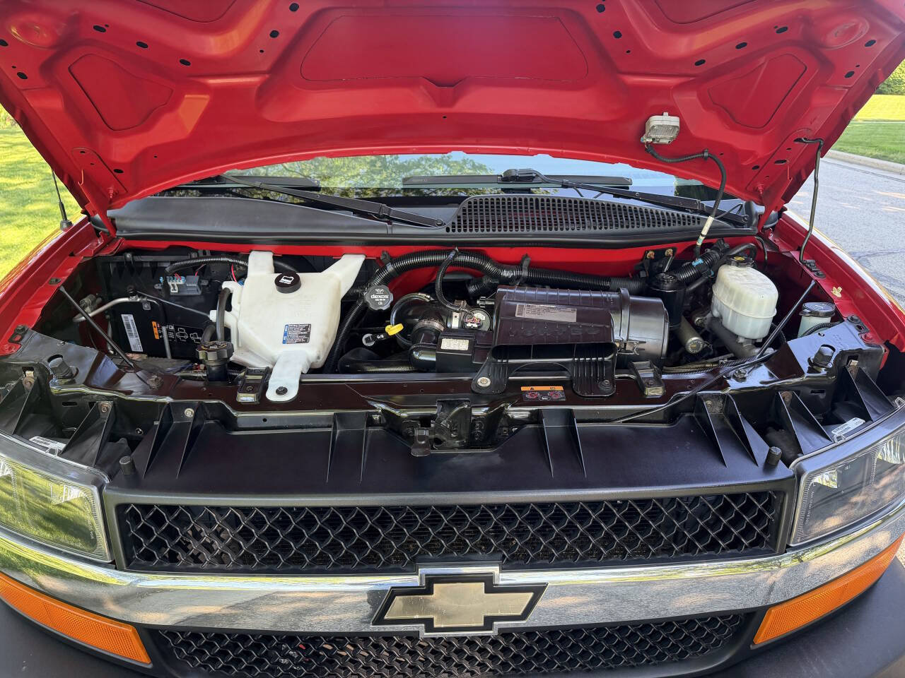 Used 2013 Chevrolet Express 1500 LT w/ LT Preferred Equipment Group AWD/4WD image 19