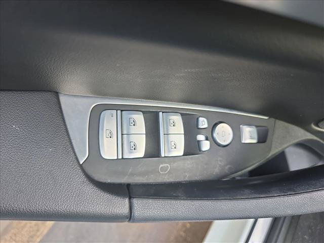 Used 2022 BMW X3 sDrive30i w/ M Sport Package 2 RWD image 16