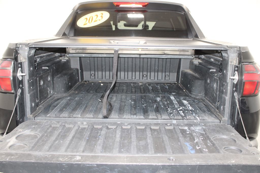 Used 2023 Hyundai Santa Cruz SEL Premium image 16