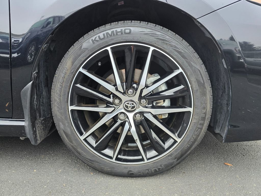 Used 2024 Toyota Camry SE image 9
