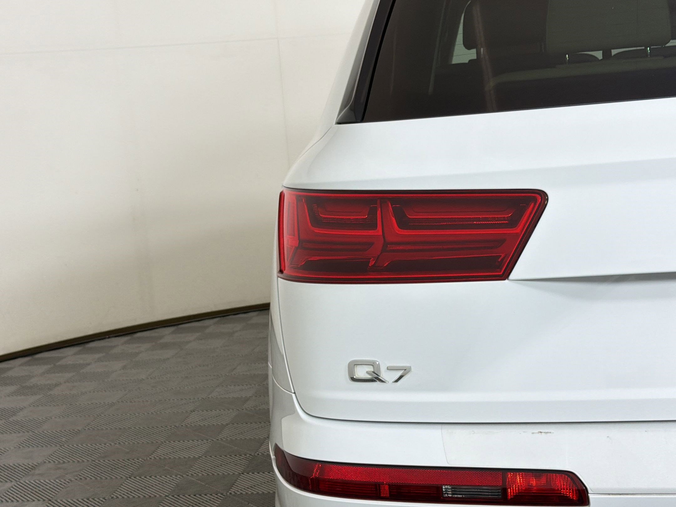 Used 2019 Audi Q7 3.0T Premium Plus AWD/4WD image 12