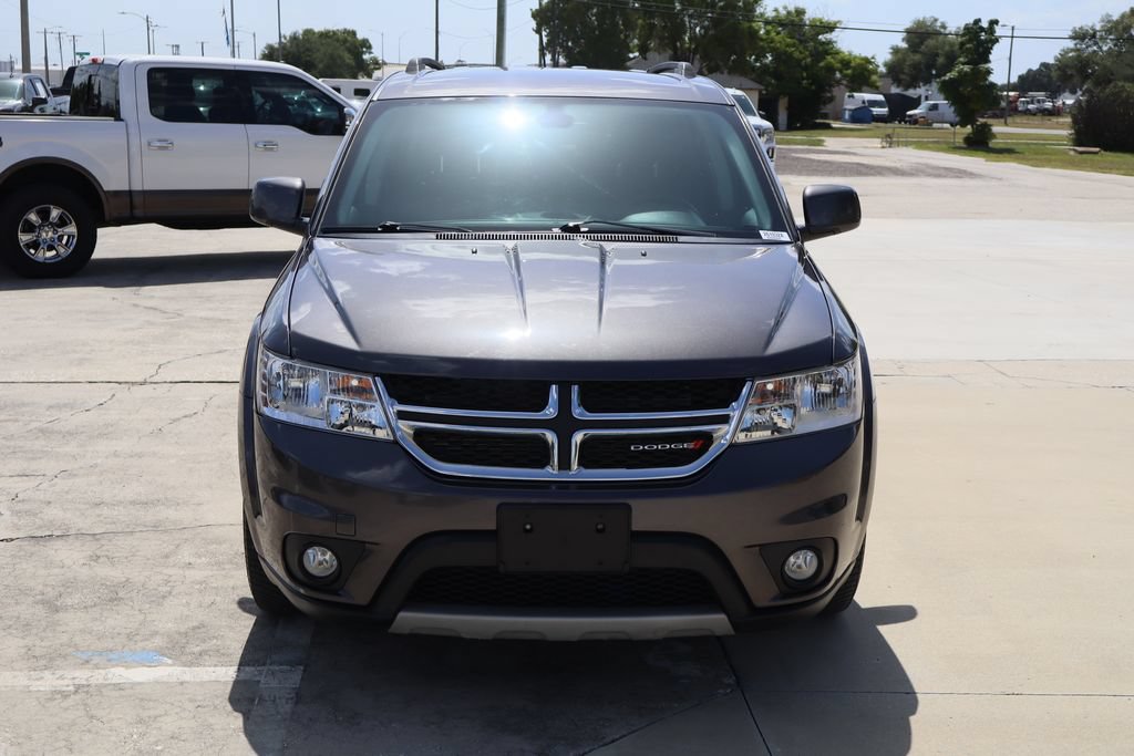 Used 2019 Dodge Journey SE FWD image 4