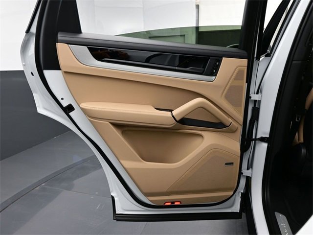 New 2026 Porsche Cayenne Coupe image 14
