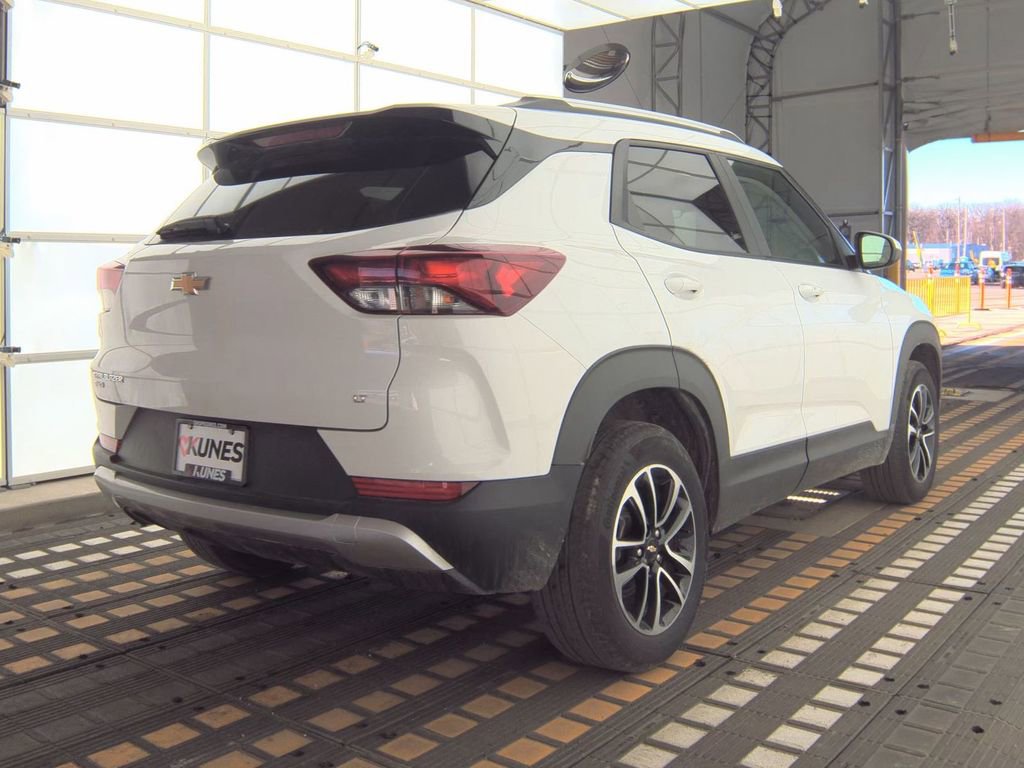 Used 2025 Chevrolet TrailBlazer LT image 14