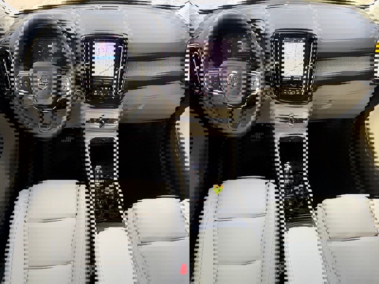 New 2026 Volvo XC40 B5 Plus w/ Protection Package Premier image 9