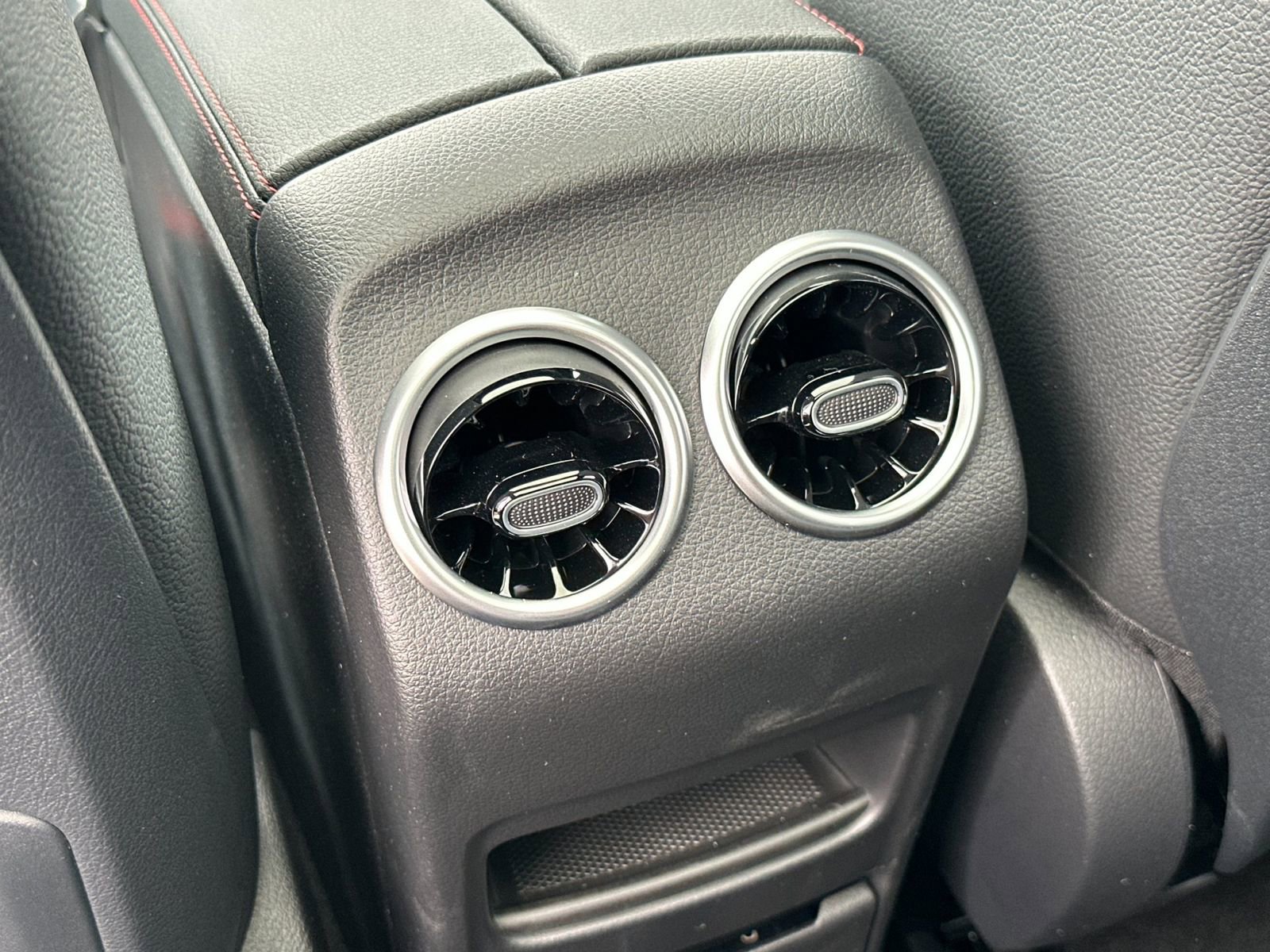 New 2024 Mercedes-Benz EQB 300 4MATIC image 13