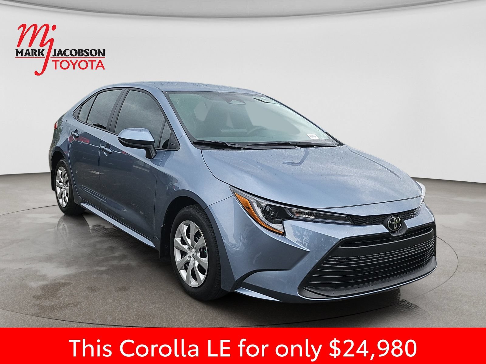 Used 2026 Toyota Corolla LE FWD image 5
