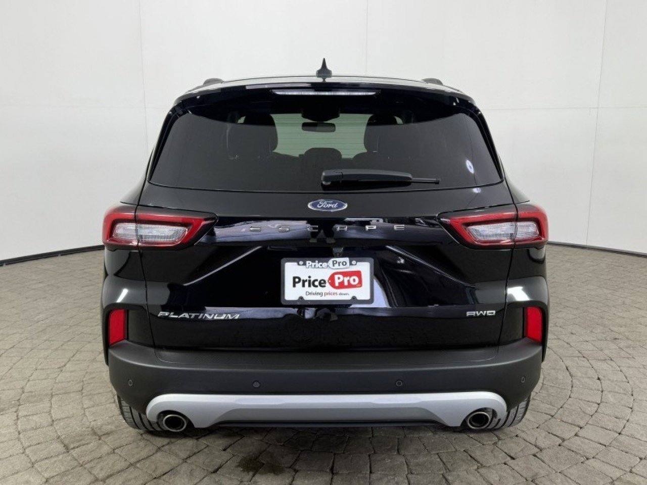 Used 2024 Ford Escape Platinum image 6