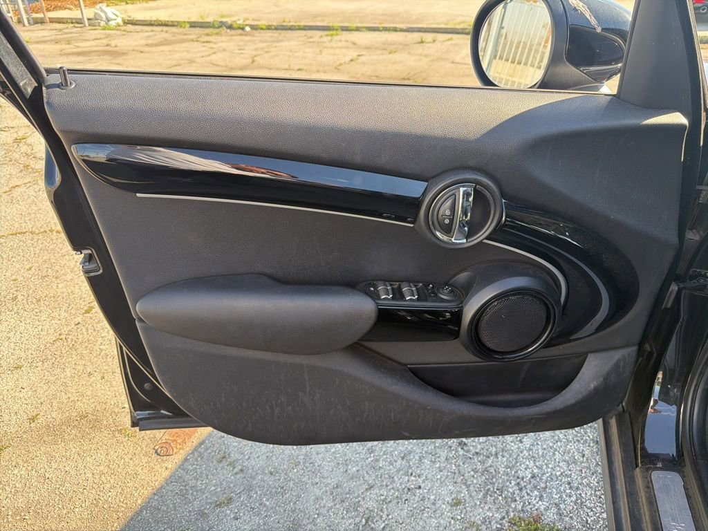 Used 2023 MINI Cooper S image 18