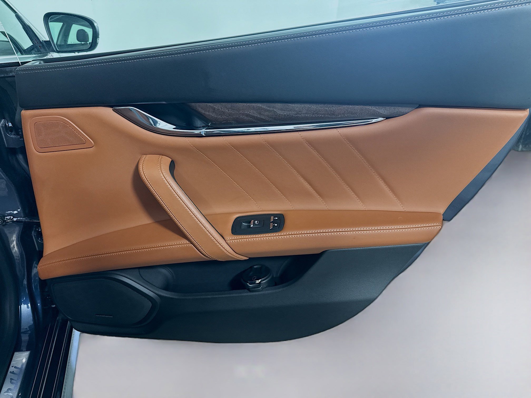 Used 2022 Maserati Quattroporte Modena Q4 image 28