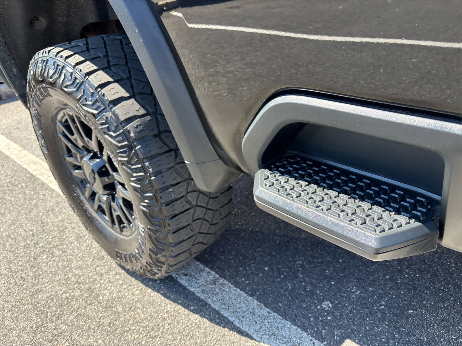 Certified 2024 Chevrolet Silverado 2500 ZR2 w/ Technology Package image 36