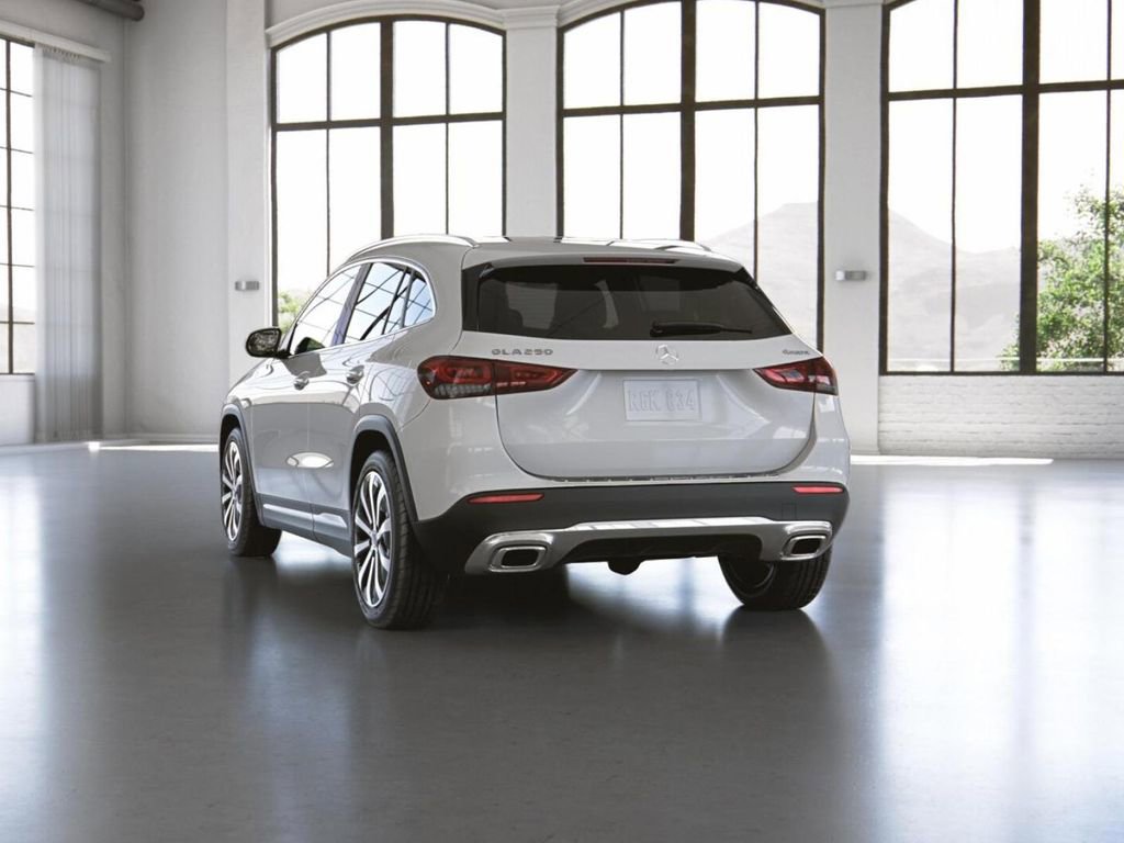Certified 2022 Mercedes-Benz GLA 250 4MATIC image 28