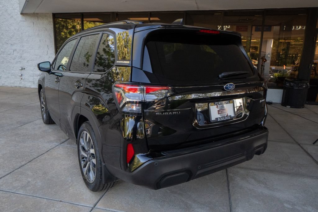 Certified 2025 Subaru Forester Touring w/ Protection Package AWD/4WD image 5