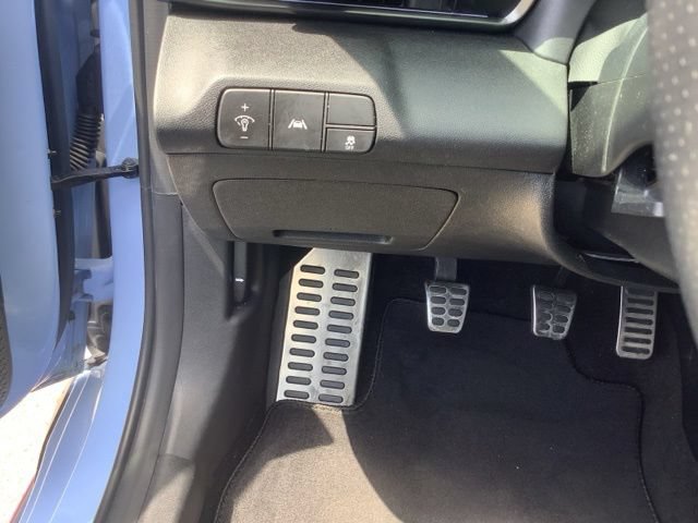 Used 2022 Hyundai Elantra N FWD image 24