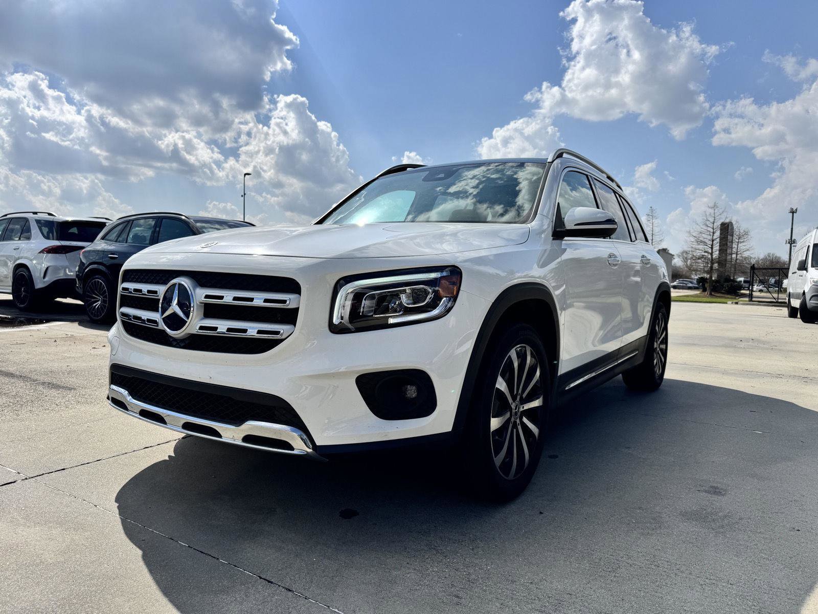 Certified 2022 Mercedes-Benz GLB 250 w/ Premium Package image 3