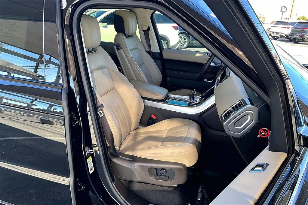 Used 2018 Land Rover Range Rover Sport HSE image 10