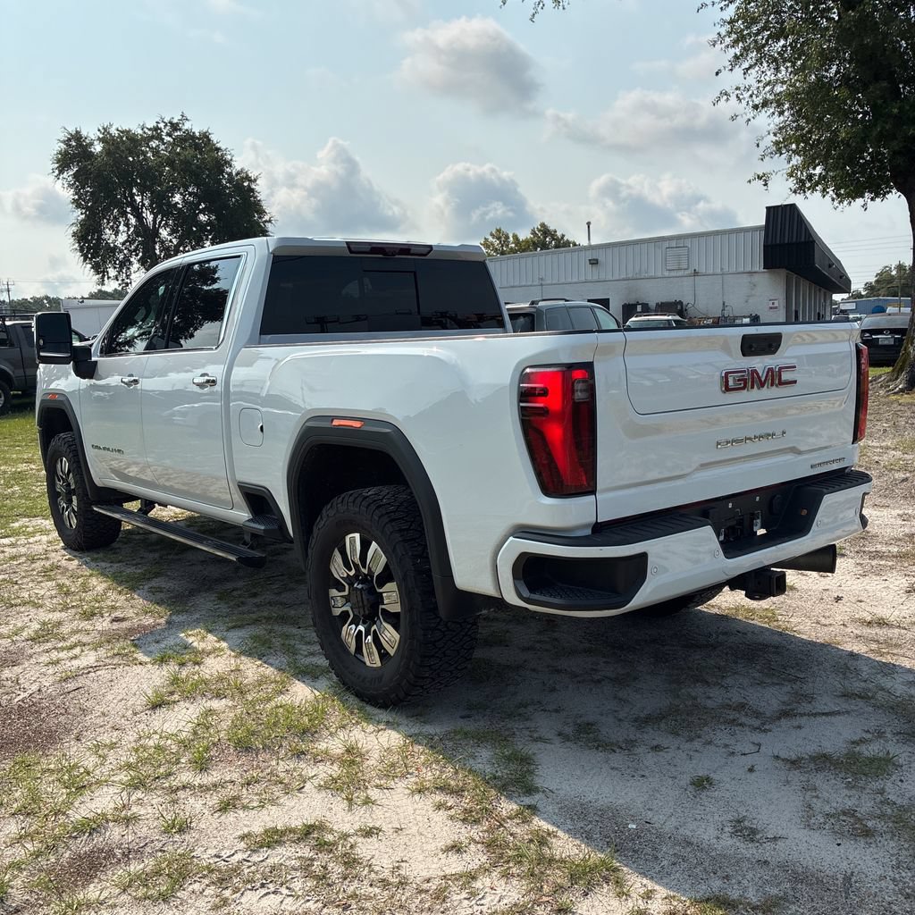 Used 2024 GMC Sierra 2500 Denali w/ Denali Reserve Package AWD/4WD image 3