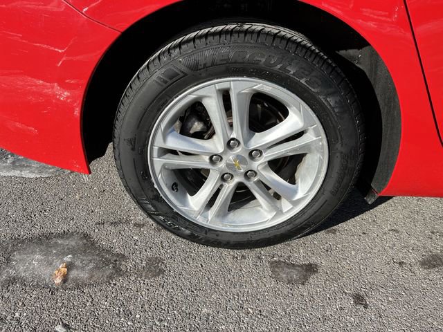 Used 2017 Chevrolet Cruze LT w/ Convenience Package image 20