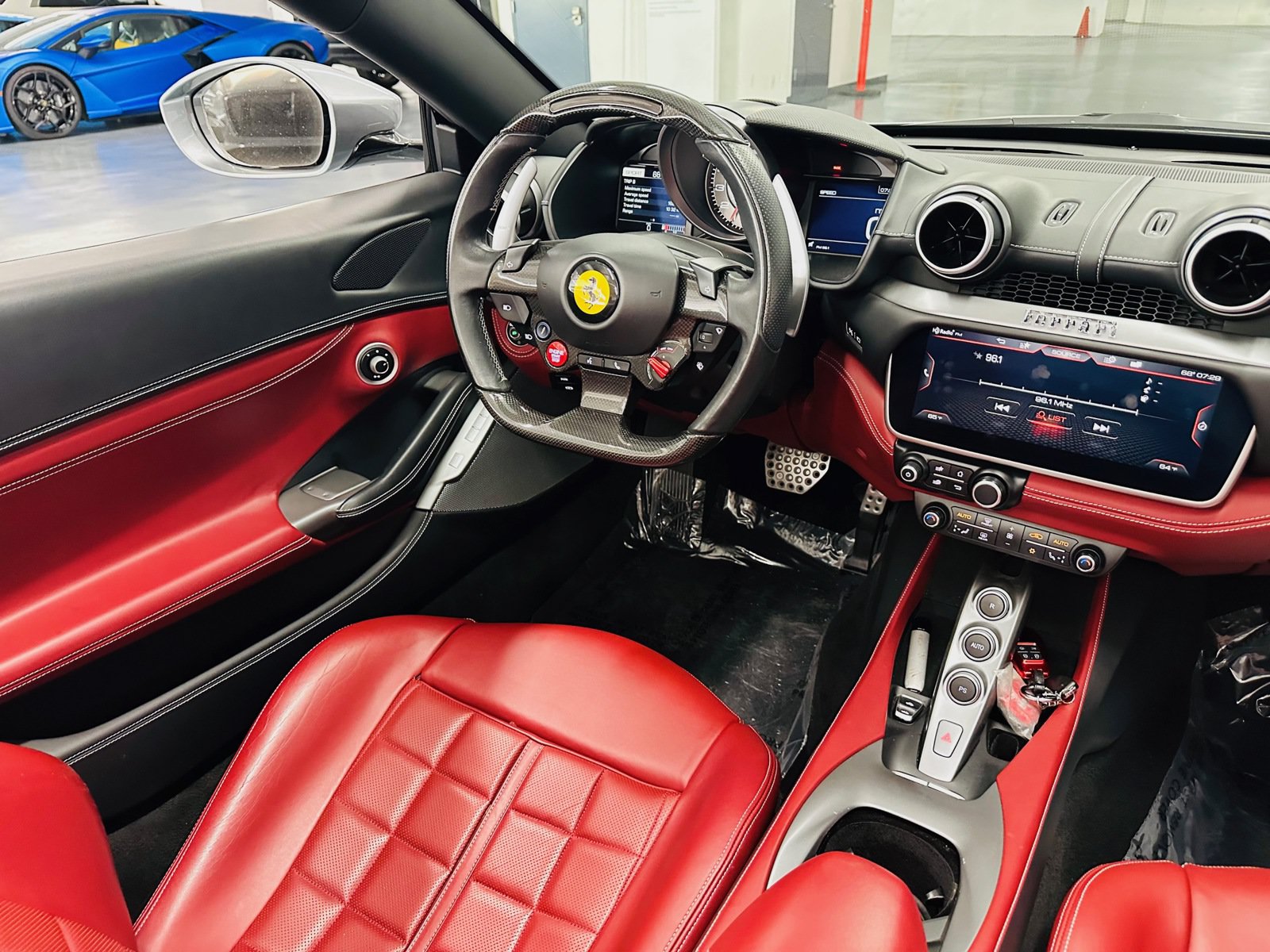 Used 2019 Ferrari Portofino RWD image 31