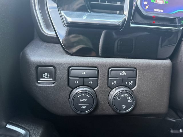 Used 2024 Chevrolet Silverado 3500 LT AWD/4WD image 12