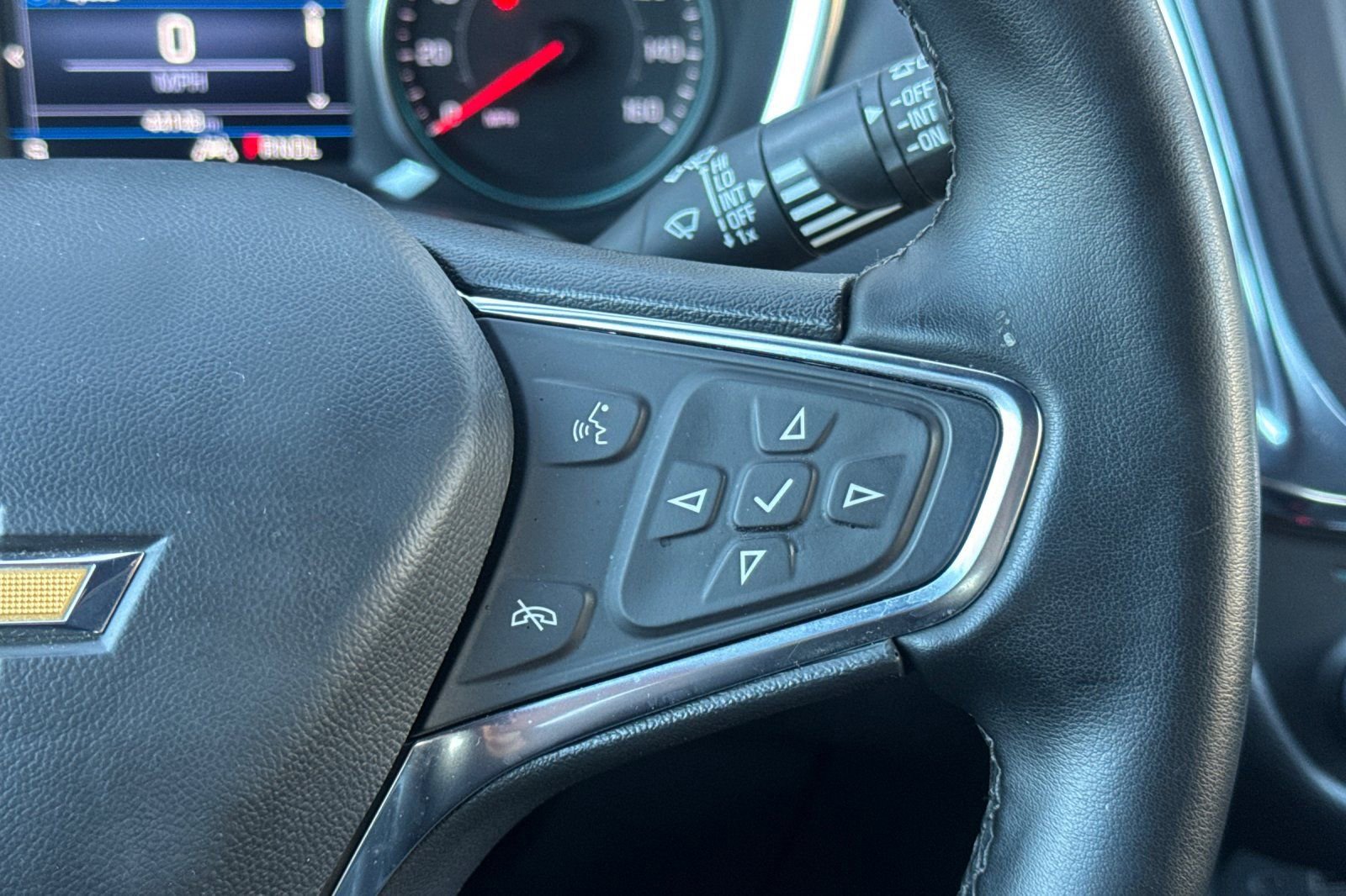 Used 2024 Chevrolet Equinox LT image 37