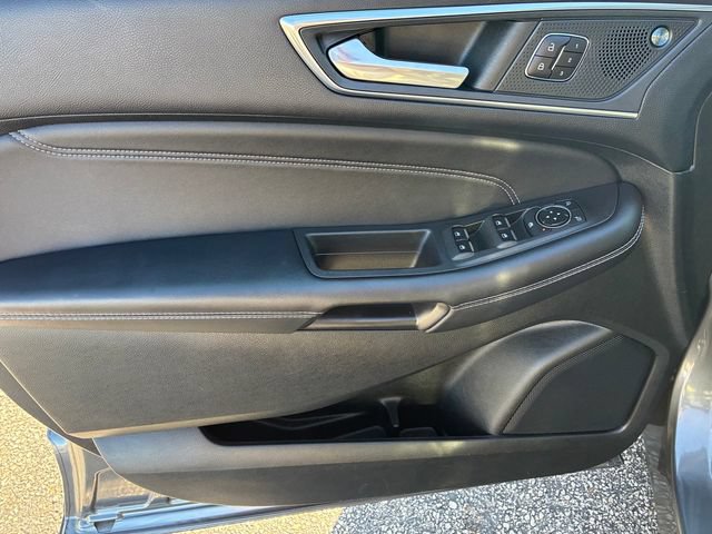 Used 2023 Ford Edge Titanium w/ Class II Trailer Tow Package AWD/4WD image 21