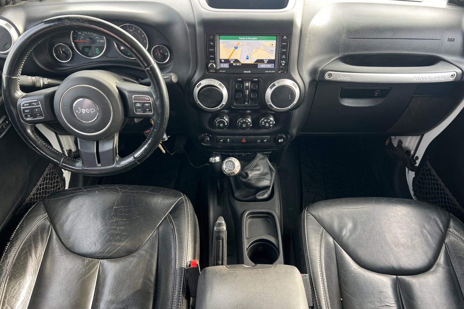 Used 2013 Jeep Wrangler Unlimited Sahara w/ Connectivity Group image 10