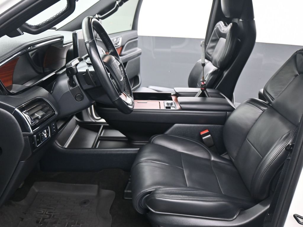 Certified 2024 Lincoln Navigator L Reserve AWD/4WD image 19