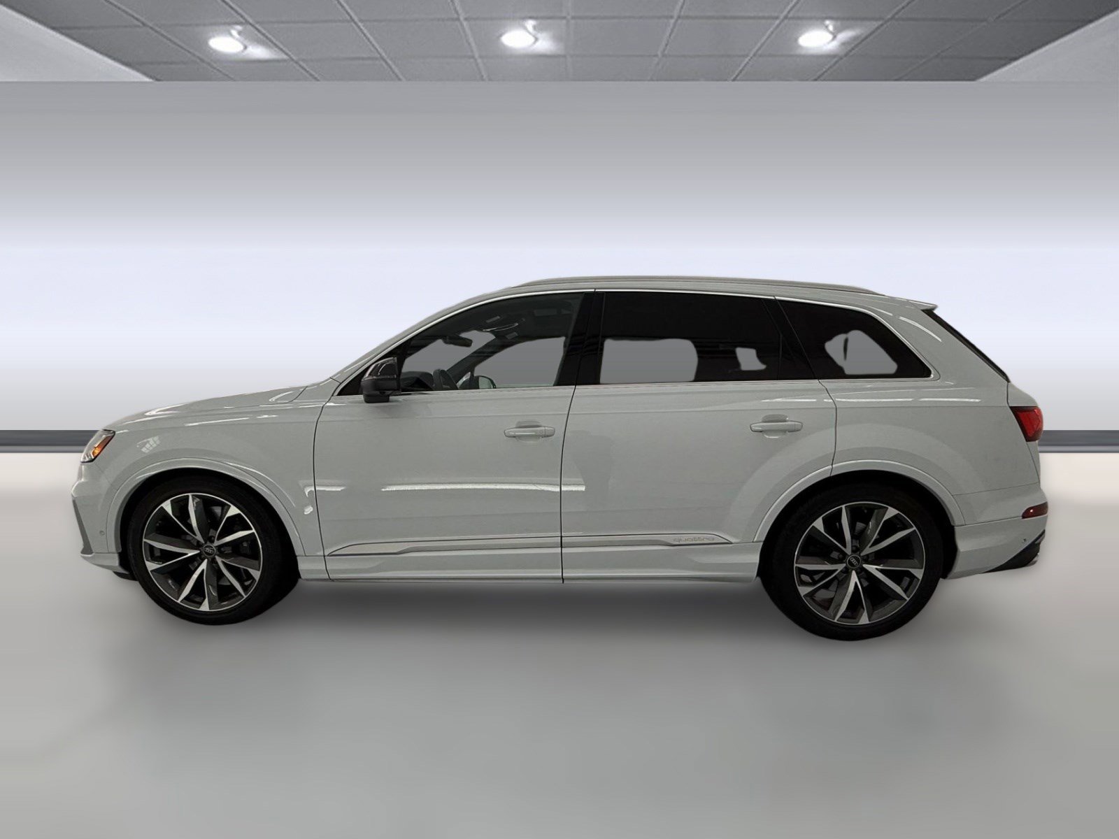 Used 2023 Audi SQ7 Prestige w/ Prestige Package AWD/4WD image 2