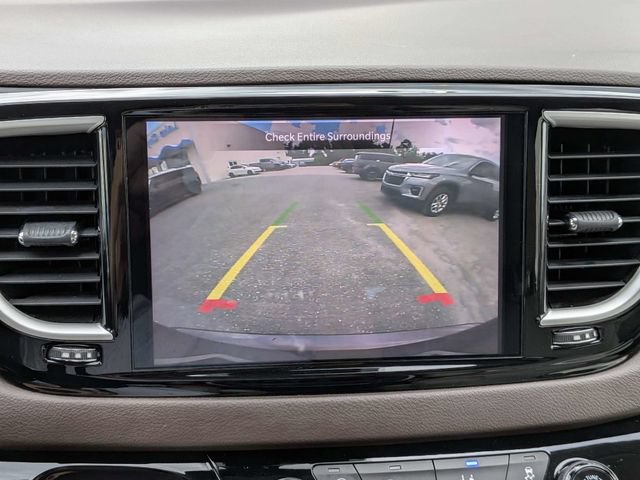 Used 2021 Chrysler Pacifica Touring-L FWD image 31