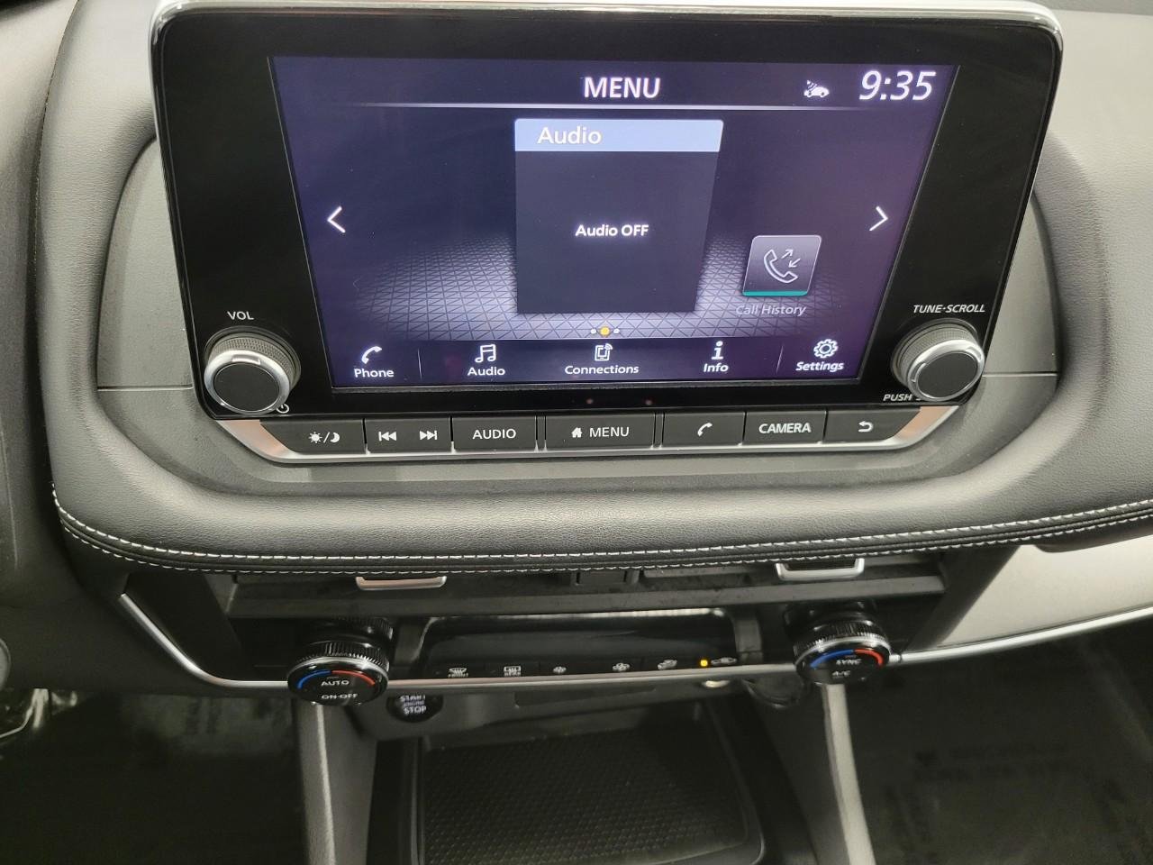 Used 2025 Nissan Rogue SV AWD/4WD image 8