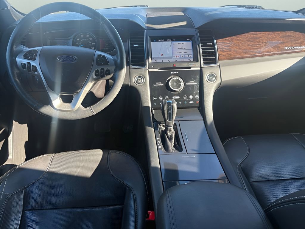 Used 2019 Ford Taurus Limited image 11