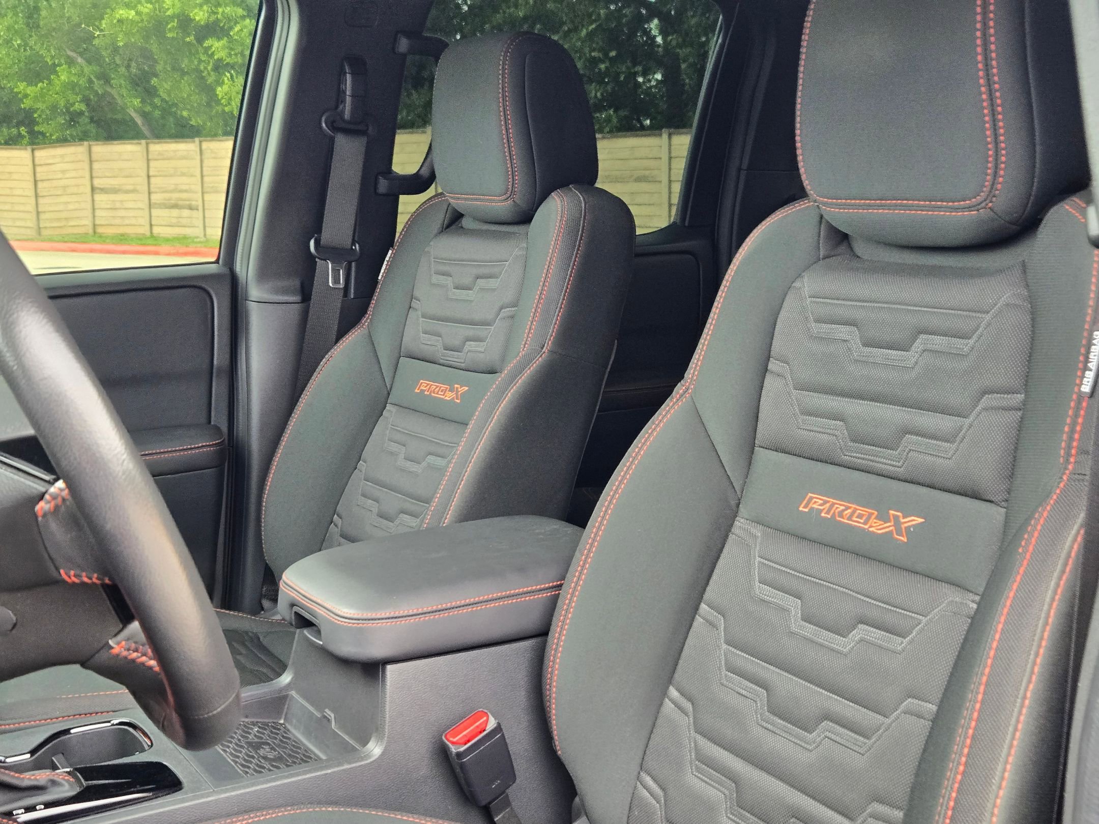 Used 2023 Nissan Frontier Pro-X w/ Pro Convenience Package RWD image 12