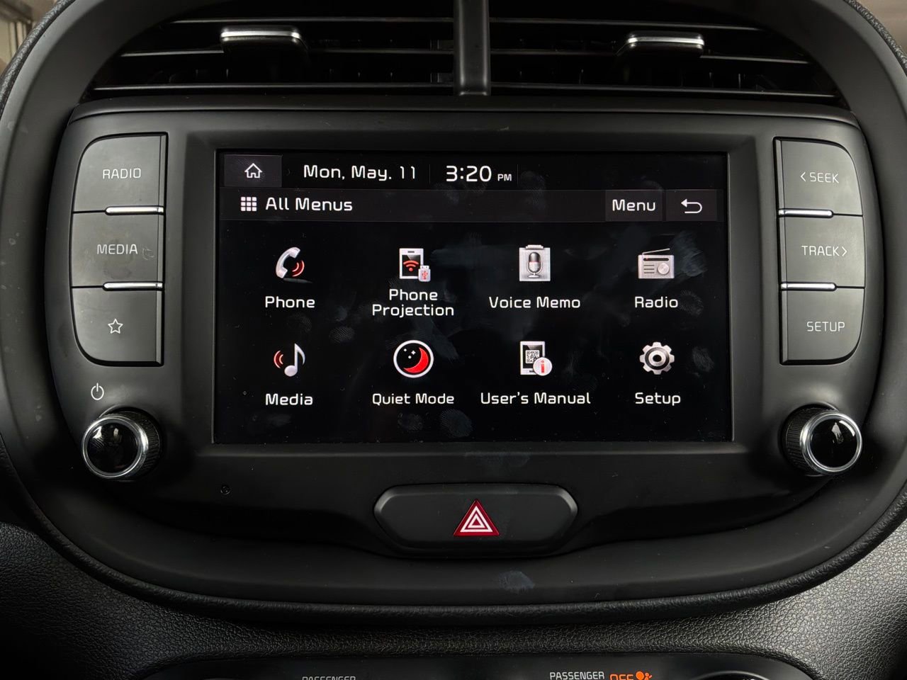 Used 2025 Kia Soul LX w/ LX Technology Package FWD image 26
