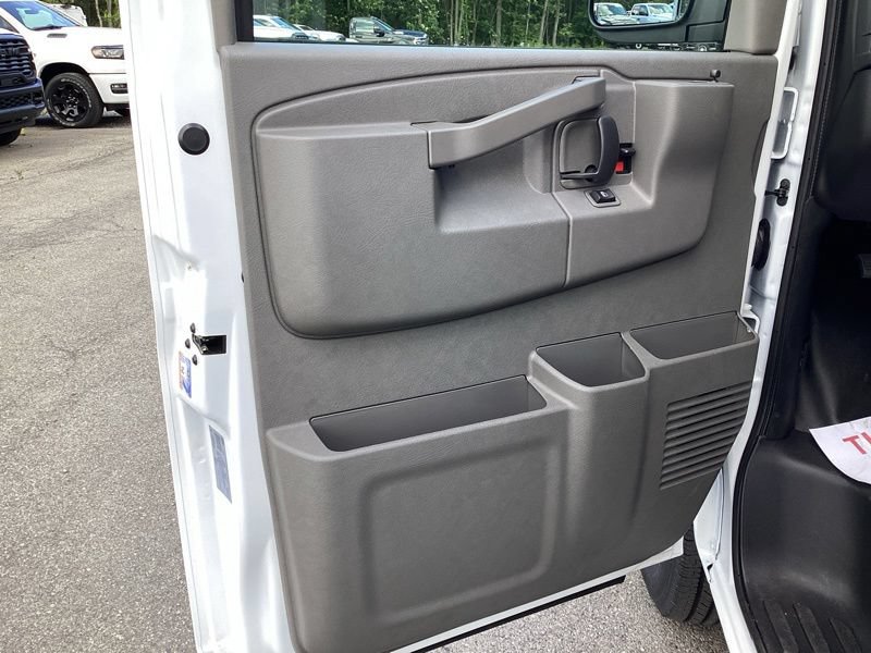 New 2026 Chevrolet Express 3500 w/ Driver Convenience Package RWD image 18